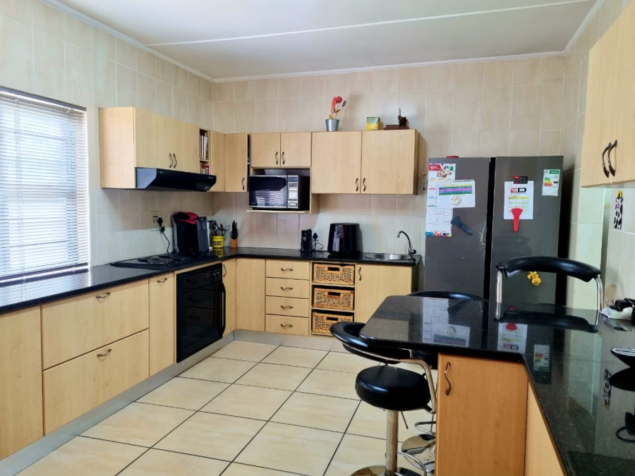 4 Bedroom Property for Sale in Monument Heights Northern Cape